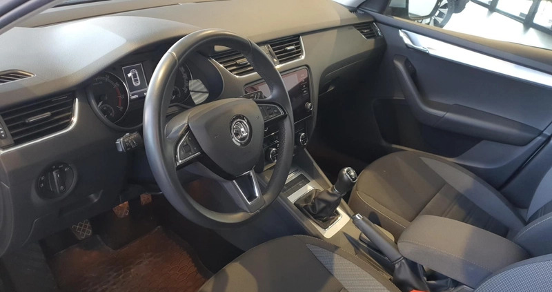 Skoda Octavia cena 62500 przebieg: 155574, rok produkcji 2018 z Krzywiń małe 301